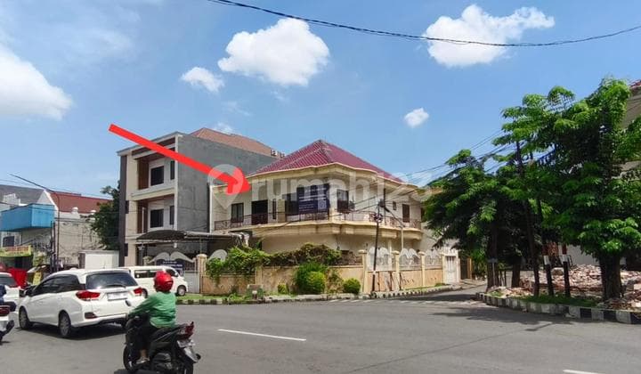 Dijual Rumah Surabaya Barat di Raya Darmo Permai