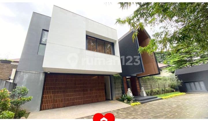 Luxury House on Jl Brawijaya, Kebayoran Baru, South Jakarta