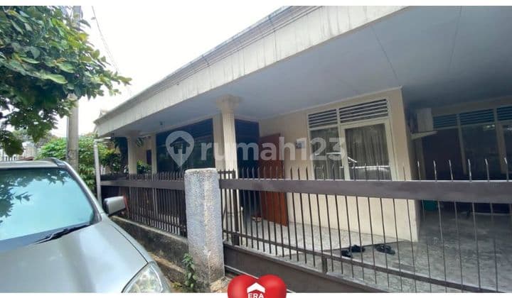 SHM House on Kemanggisan Ilir Street, West Jakarta