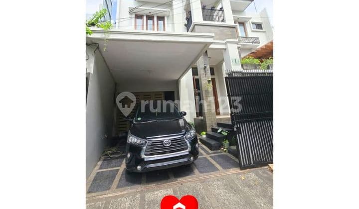 Rental House with Swimming Pool in Kebayoran Baru, South Jakarta