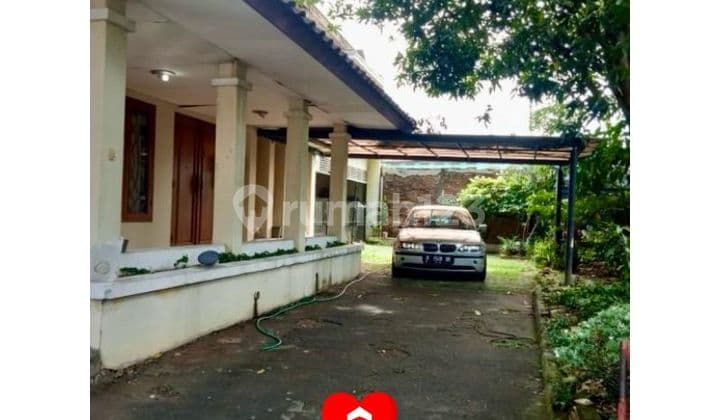 Nice and Serene House in Tebet Raya, South Jakarta