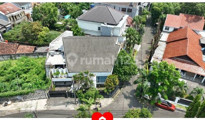 Rumah Bagus Asri 3 Lantai di Kebayoran Baru, Jakarta Selatan
