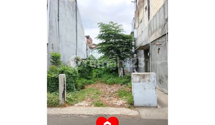 Land on Jl Siaga, Pejaten Barat, South Jakarta