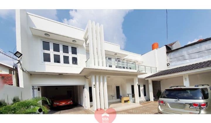 Rumah dan Kantor di Jl Jati Padang, Jakarta Selatan