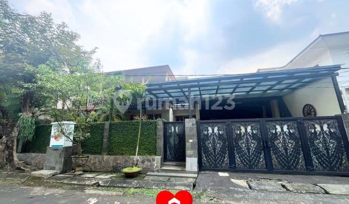 Rumah Bagus dengan Kolam Renang diSewa di Kemang Jakarta Selatan