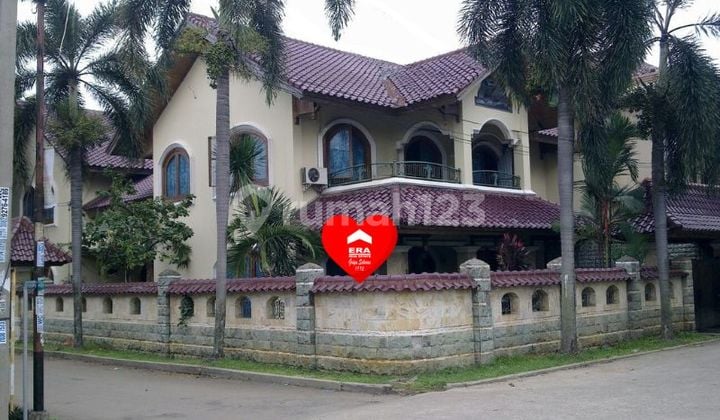 Hook and Asri House on Jl Pondok Cibubur, Depok