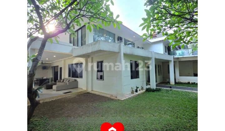 Nice House Strategic Location in Kebayoran Baru, South Jakarta