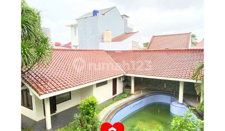 Rumah Mewah di Kawasan Elit Menteng Jakarta Pusat