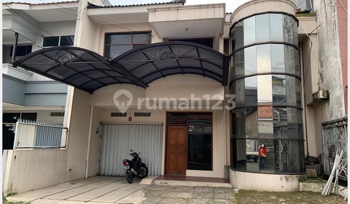 Dijual Rumah Furnish di Ahmad Yani Kota Bandung - Menarik Akses Mudah