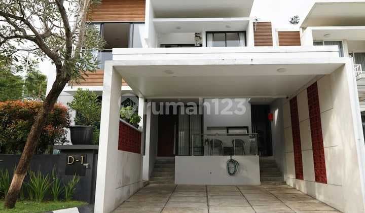 Dijual Rumah Menguntungkan di Citra Green Dago, Mewah Swimming Pool