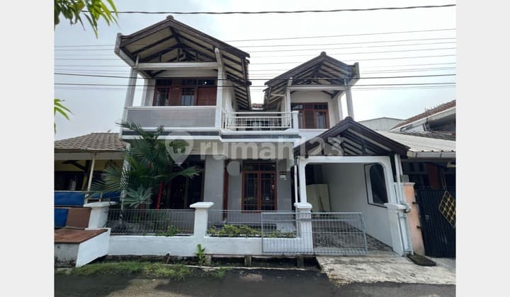 Well-maintained House in Margahayu with Access to Soekarno Hatta Main Road, Bandung City