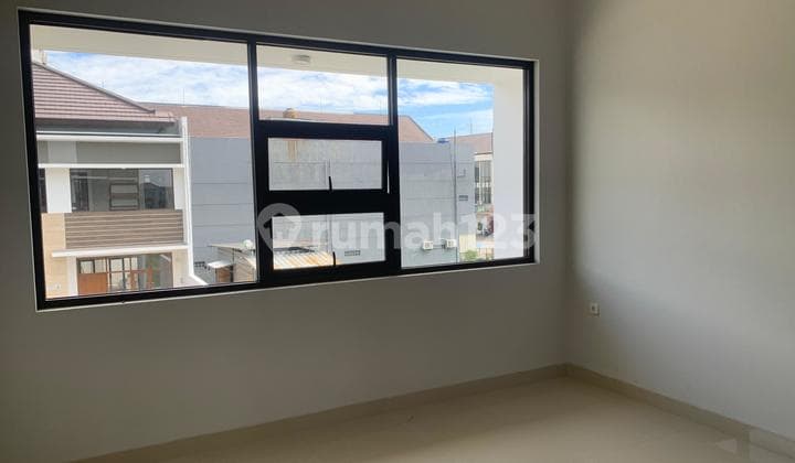 Dijual Rumah Minimalis Modern 3 menit ke Pintu Tol Buah Batu