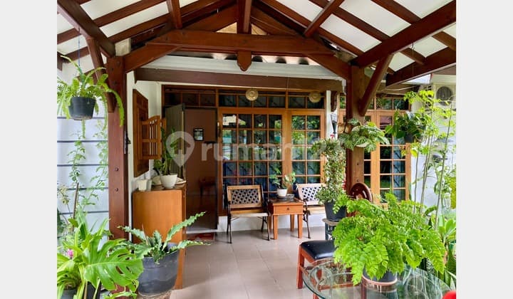 Prime Location! Rumah Terawat Pasteur Kota Bandung - 5 menit ke Gate Tol Pasteur