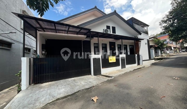 Rumah Minimalis Sekeloa Bandung - 5 menit ke Area Dipatiukur