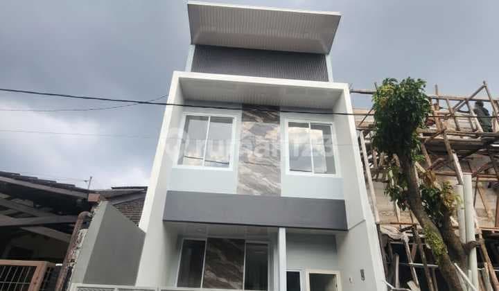 Rumah 2 Lantai di Kopo Kota Bandung - Konsep Modern Minimalis