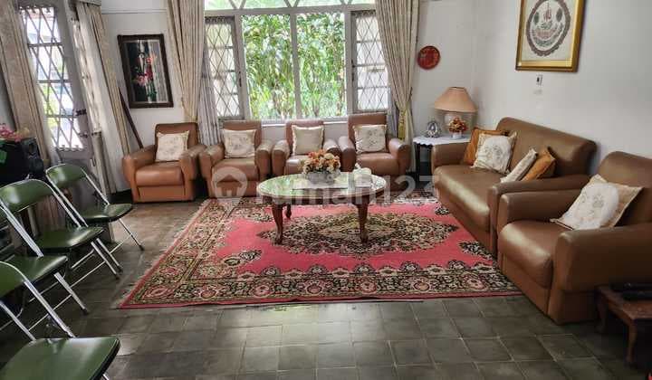 Rumah Zaman Belanda di Sayap Cipaganti Termurah !!