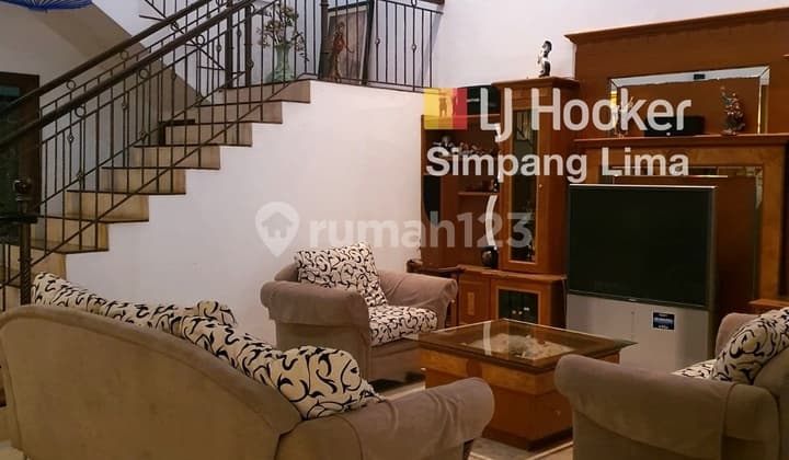 Dijual Rumah Cantik Siap Pakai Di Jl.seroja Tengah Kota Semarang 10.661 aud