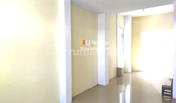 Rumah Tengah Kota Semarang Dekat Stasiun Dekat Bandara Siap Huni Dijual di Tanah Mas Semarang Utara 11.872 rat