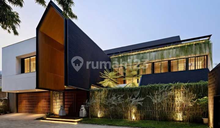 Rumah Baru Super Mewah Keb.baru - Jaksel. Bagus