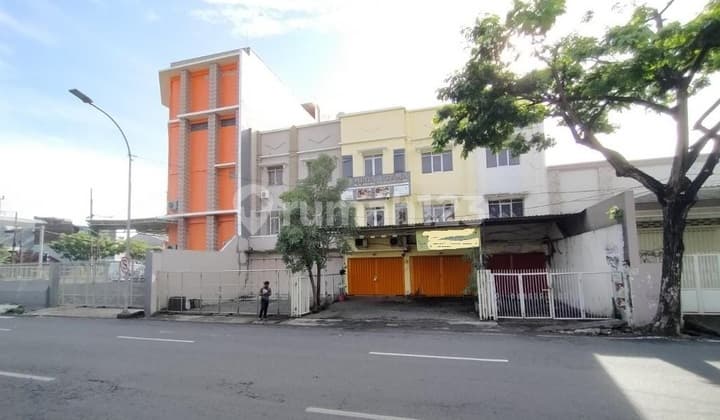 For sale: Ric.a026 Shop House in Arjuno Sawahan Area, Surabaya, Located on the main road, Arjuna Raya Street.
