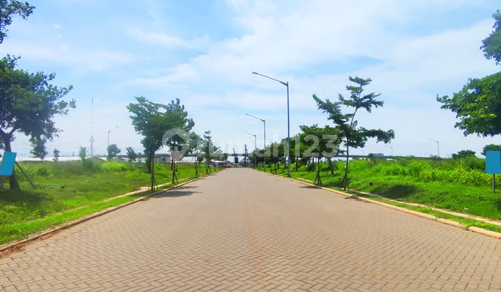 Kavling Komersial Brooklyn Ukuran 15X30 Hadap Barat Daya 450M