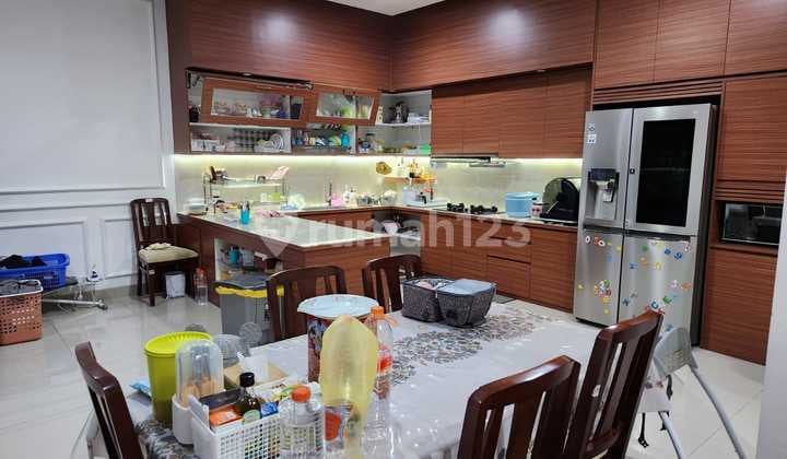 Nice House 8X20 Golf Island Ready to Occupy