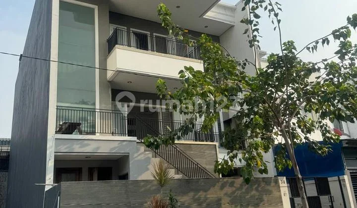 Grisenda House 10x20 PIK minimalist