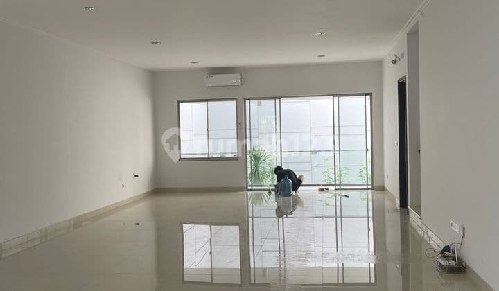 Rumah Golf Island Siap Huni Kondisi Sangat Rapi