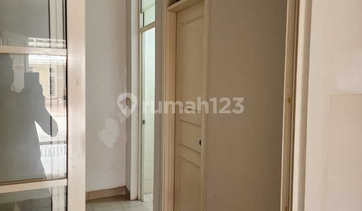 Rumah Cantik Rapi Green Lake City West Europe Lt 4X15m2 Jakarta Barat