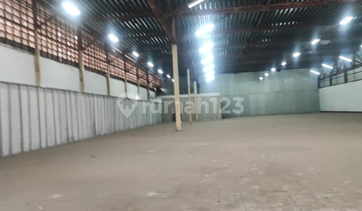 Gudang Cikokol Luas Bangunan 2.970M2 Tangerang Masuk Kontener