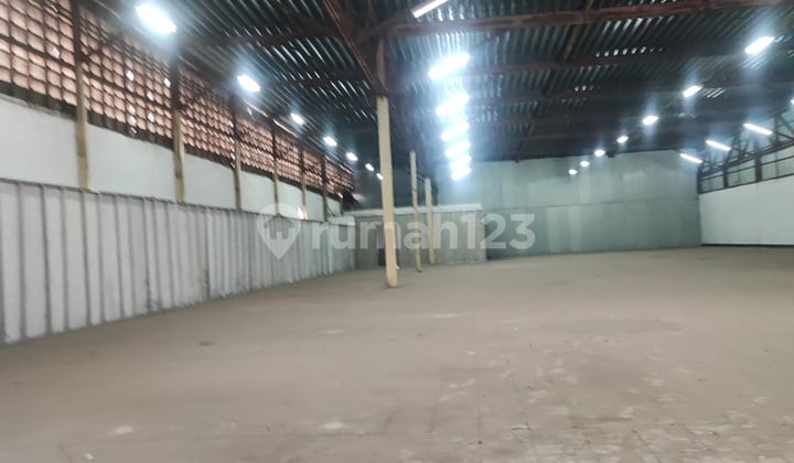 Cikokol Warehouse Building Area 2,970M2 Tangerang Container Access