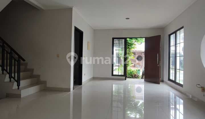 Beautiful House Green Lake City Asia Hook Land Area 12.5X18m2 West Jakarta