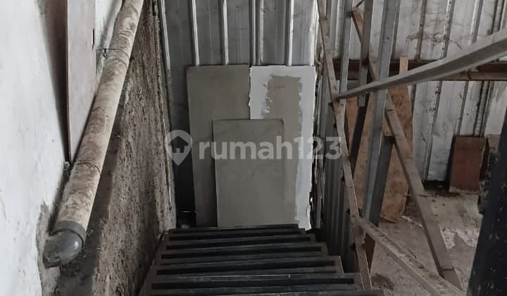 Karang Tengah Warehouse Area 100M2 Flood-Free Tangerang