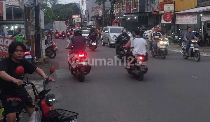 Original Cheap !! 3 Connected Shophouses
On the Main Road Karawaci, 256M2, Tangerang