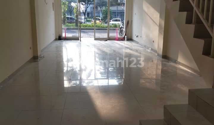 Ruko Green Lake City Hadap Boulevard Uk 4.5x15 3 Lantai