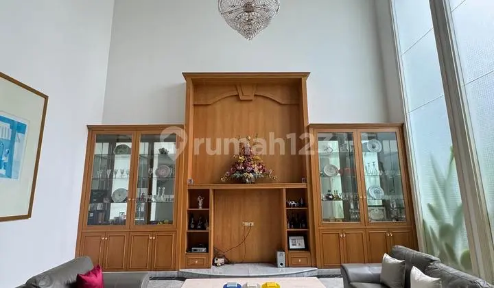 Disewakan Cepat .. Rumah Medit Resort Pik1 , Furnished
