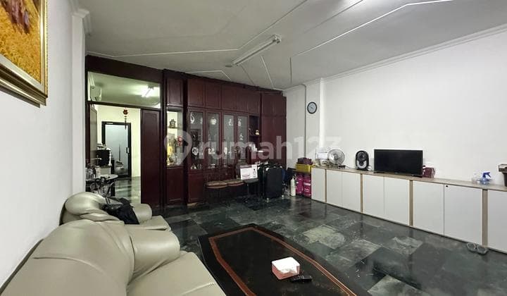 Dijual Cepat .. Rumah 4 Lantai di Pluit Mas , Row Jalan Lebar