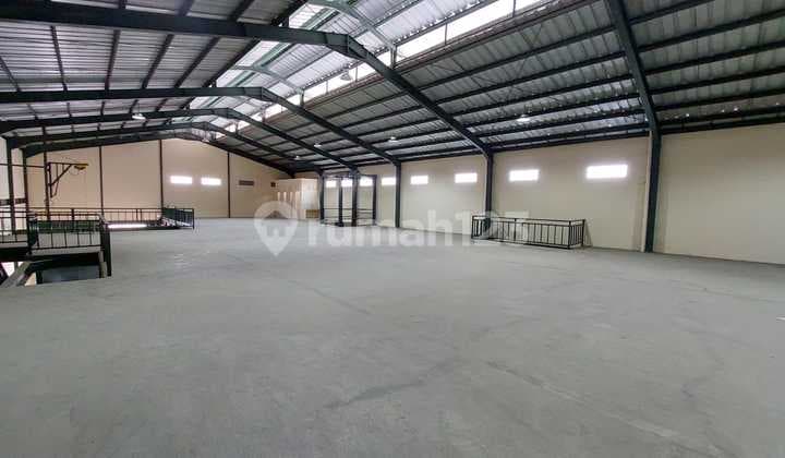 Disewakan Cepatt .. Gudang Rapi Siap Pakai di Bandengan , Gudang 2 Lantai , Lantai Epoxy