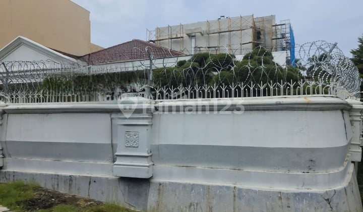 Unit Langka .. Dijual Cepatt Rumah Pluit Timur Raya , Pinggir Jl Raya Boulevard , Cocok Unt Bangun Gedung Office , Showroom , Pre School Dll