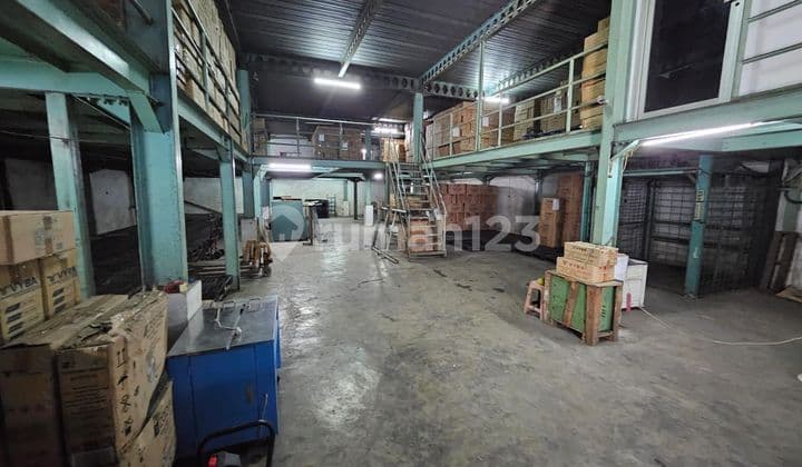 Dijual Murahh .. Gudang Gandeng Kapuk Miami , Rapi Ready Pakai , Gudang Tingkat Kokoh Ada Lift Barang