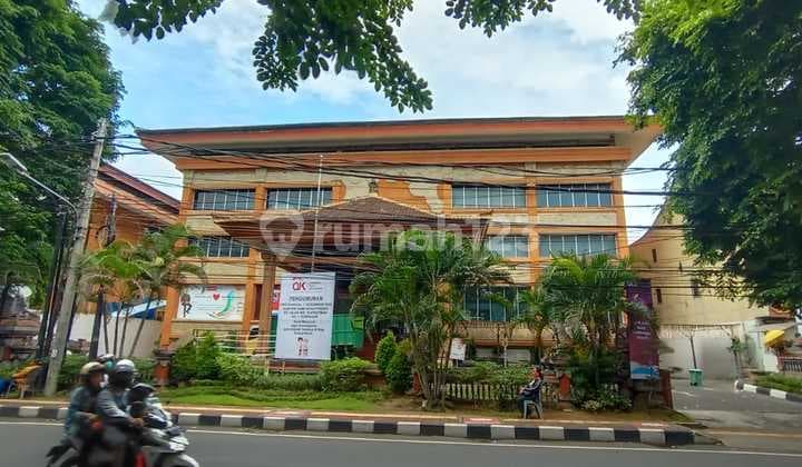 Dijual Cepat .. Gedung Masih Aktif Pusat Komputer Di Denpasar Bali , Siap Pakai Cocok Untuk Office Building , Hotel Dll
