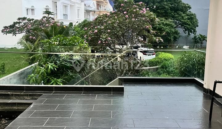Unit Langka .. Turun Harga Dijual Cepat Rumah Mewah Minimalis Gold Coast Pik 1 , Langsung View Danau Cantik , Langsung Huni , Nego Sampai Deal