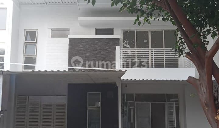 Dijual Termurahh .. Rumah Golf Lake , Rapi Siap Huni