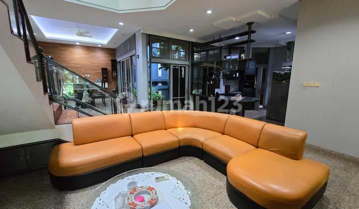 Disewakan Cepat .. Rumah Pantai Mutiara, Bagus Hadap Taman , Fully Furnished Tinggal Angkat Koper