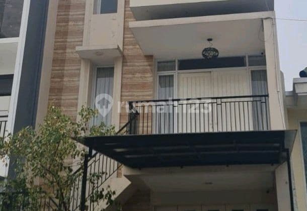 Must Hurry.. Price Drop Cheap Sale Minimalist House Grisenda, South Facing, Good Contractor Building