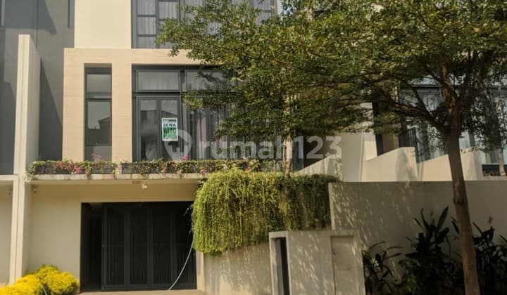 Rumah Mewah Full Furnished di Lancewood Navapark, Bsd Tangerang
