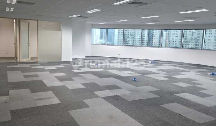 Disewakan Kantor dengan Berpartisi(Fitted) di Wisma 46, Jakarta Pusat