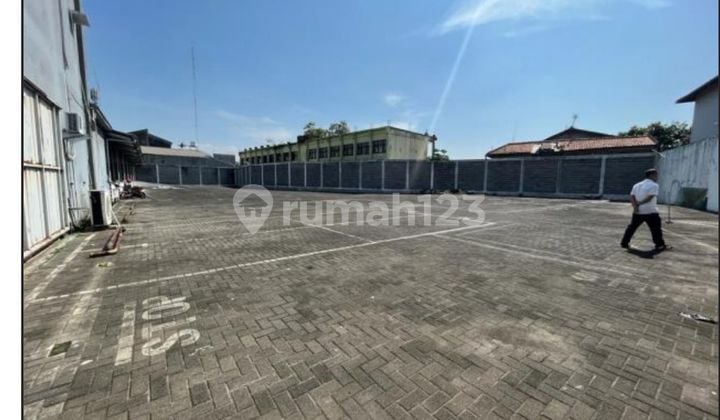 Kantor, Tempat Usaha Strategis Di Main Road Kopo.dekat Tol.dijual