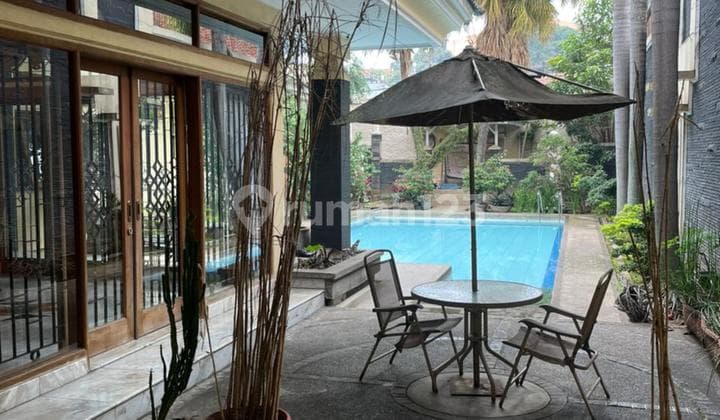 Rumah Mewah di Ciumbuleuit Dijual Cepat