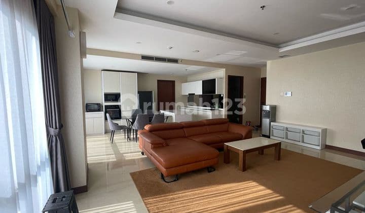 Apt Mewah Hegarmanah dengan Privat Lift Full Furnish Dijual Cepat